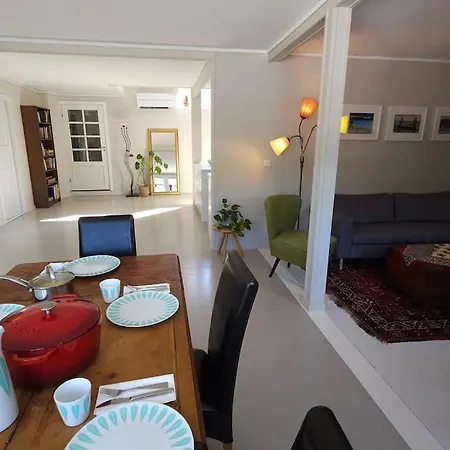 Central, Spacious Lejlighed Bergen